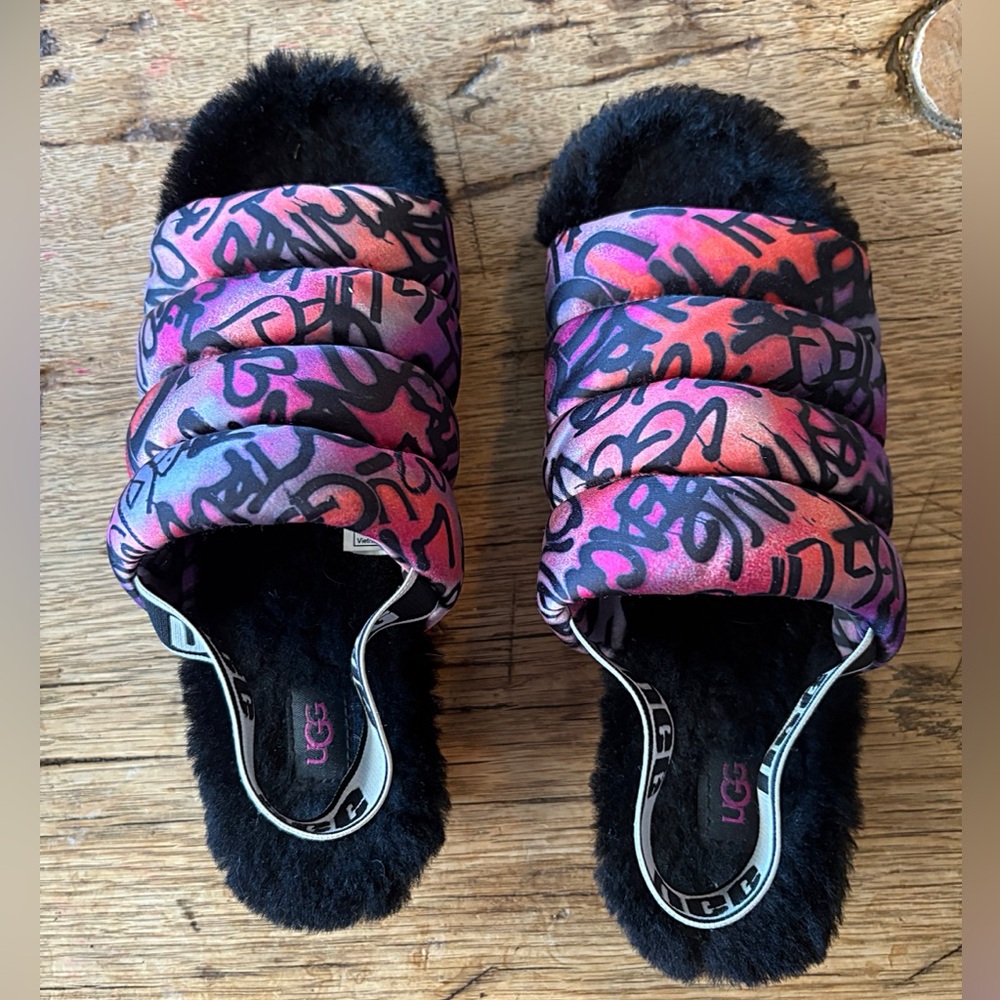 ♥️💖 UGG Fluff Yeah Sandals Graffiti Style Print in Shades of Pink Orange Purple - Picture 8 of 9